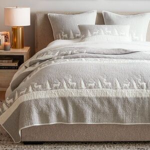 Pottery Barn Winter Deer Reversible King Quilt